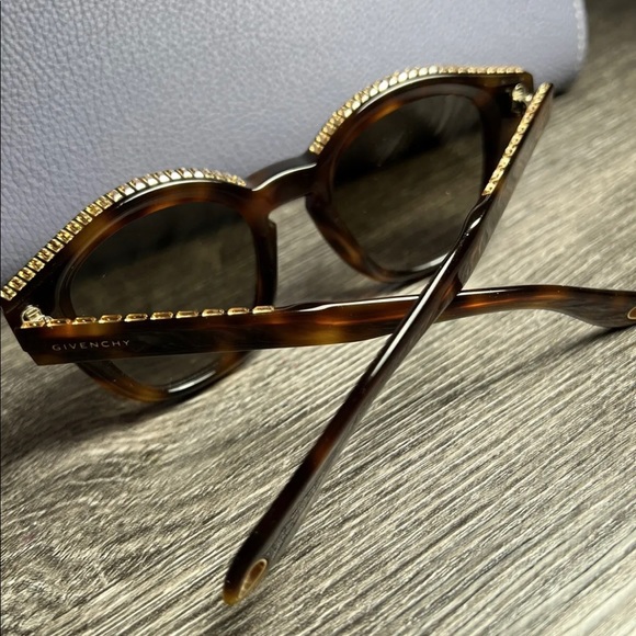 RARE Authentic GIVENCHY GV7070/S 086/50HA Brown  Sunglasses - Picture 7 of 12
